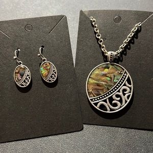 Fashion set necklace / earrings